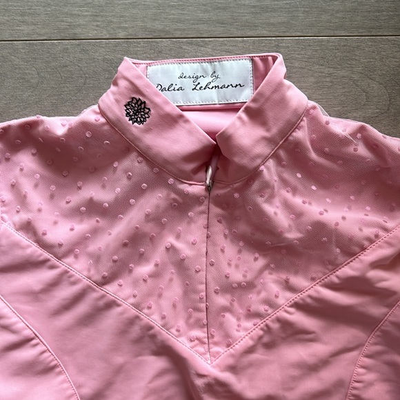 Beautiful Equestrian Riding Top - Picture 2 of 6